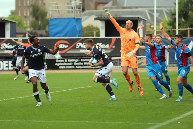 More information about "Dundee 2 - 3 Inverness: Defensive blunders cost Dee points."